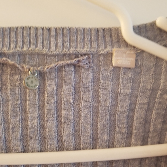 Cardigan - Picture 8 of 8